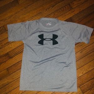 Boys UA lose fit tee